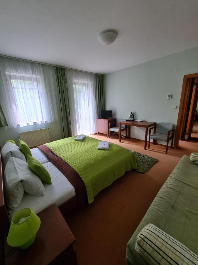 Penzion Vila Park Hotel Tatranská Lomnica Екстериор снимка