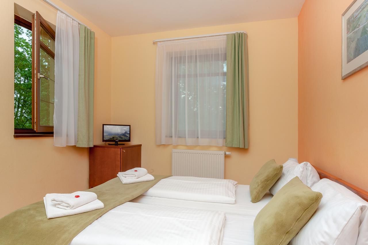 Penzion Vila Park Hotel Tatranská Lomnica Екстериор снимка